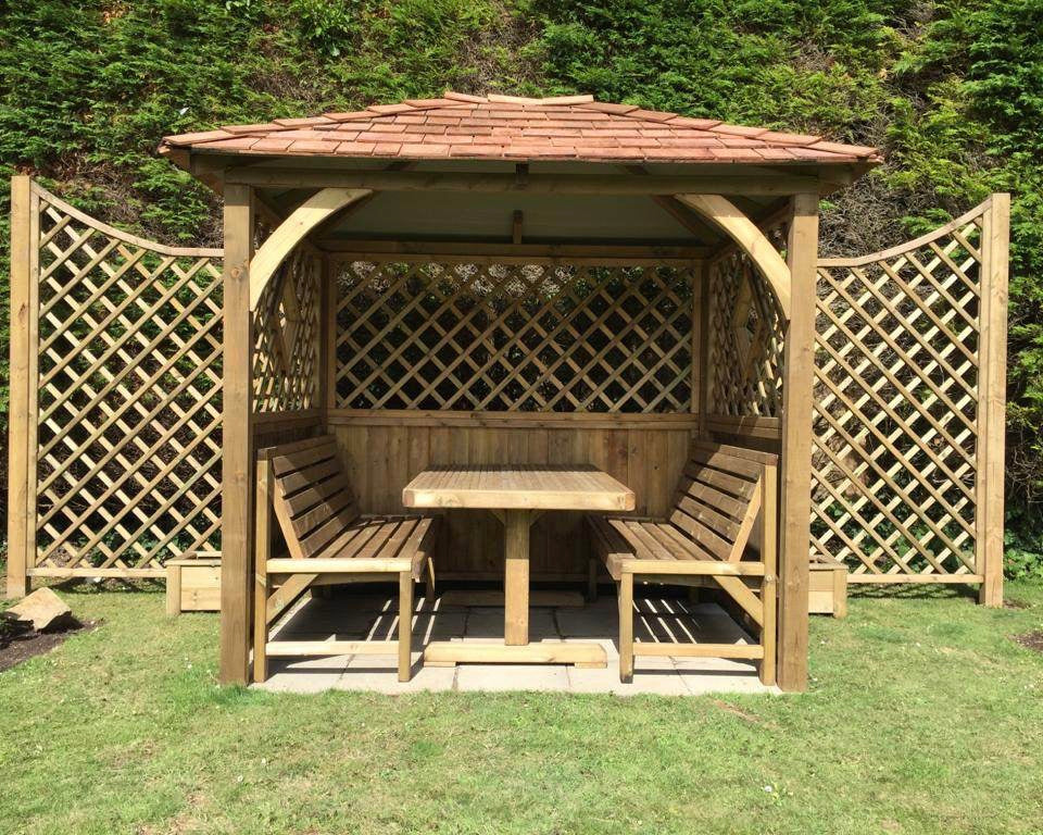 Trellis arbour 